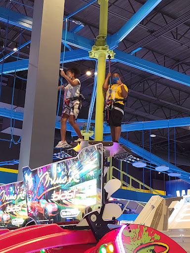 Shopping Mall «Taubman Prestige Outlets», reviews and photos, 17057 N Outer 40 Rd, Chesterfield, MO 63005, USA