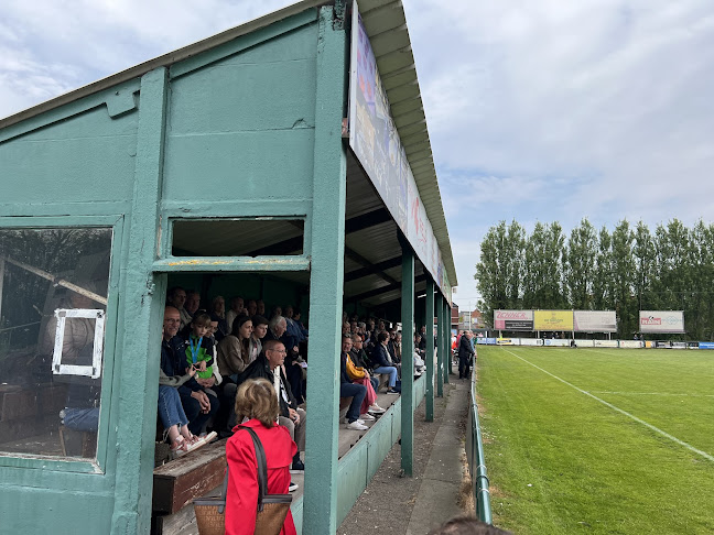 Opinii despre KVV Zelzate în Gent - Sportcomplex