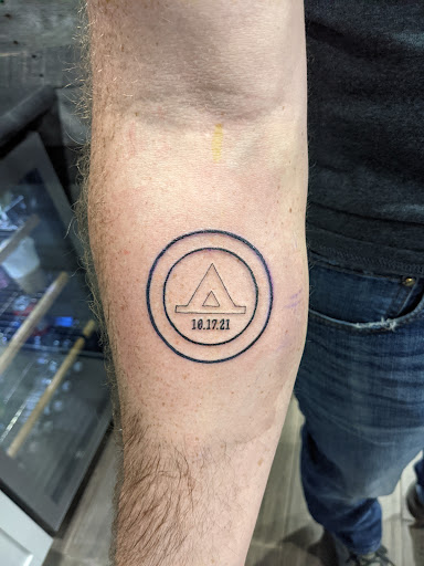 Tattoo Shop «Red Dragon Tattoo & Piercing», reviews and photos, 9242 Colerain Ave, Cincinnati, OH 45251, USA