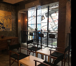 Thong Lo Travellers Hostel and Café photo