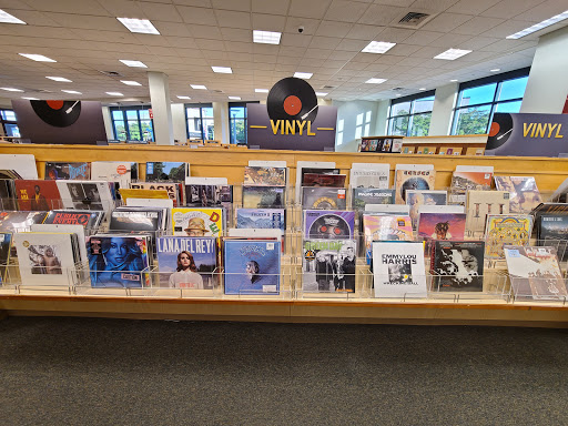 Book Store «Barnes & Noble», reviews and photos, 5959 Triangle Town Blvd, Raleigh, NC 27616, USA