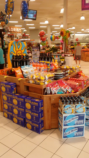 Grocery Store «Schnucks», reviews and photos, 200 N Vine St, Urbana, IL 61802, USA