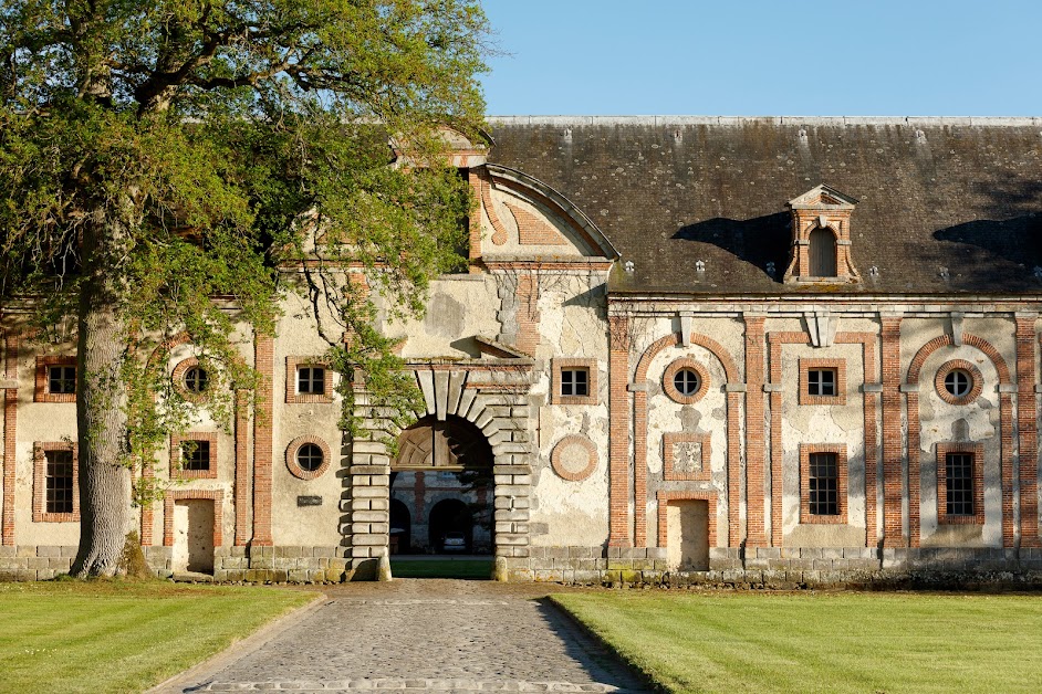Pierres d'Histoire La Poterne du Château de Fleury à Fleury-en-Bière (Seine-et-Marne 77)