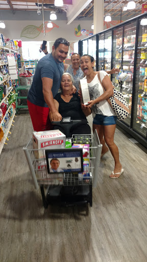 Supermarket «Save Mart Supermarkets», reviews and photos, 1449 E F St, Oakdale, CA 95361, USA