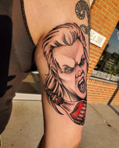 Tattoo Shop «King of the Bay Tattoo», reviews and photos, 13934 H G Trueman Rd, Solomons, MD 20688, USA