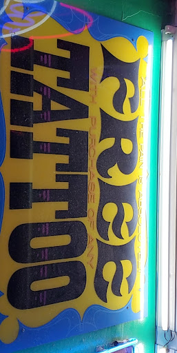 Tattoo Shop «Jade Dragon Tattoo Studio», reviews and photos, 5331 W Belmont Ave, Chicago, IL 60641, USA