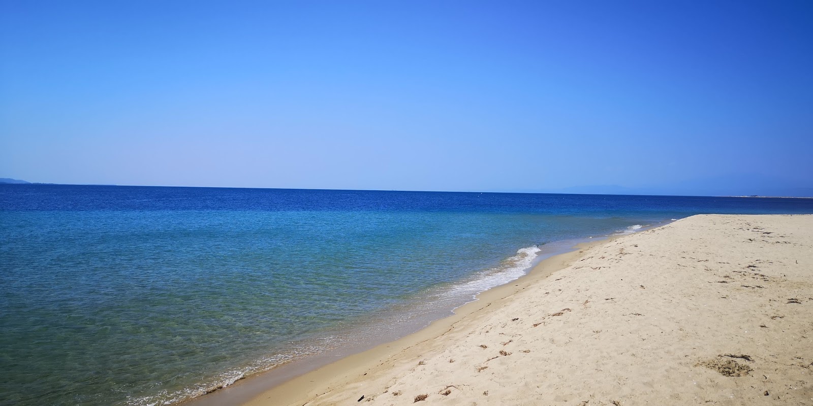 Foto di Ammoglossa beach con spiaggia spaziosa