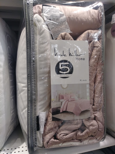 Department Store «HomeGoods», reviews and photos, 11100 W Burleigh St #140, Wauwatosa, WI 53222, USA