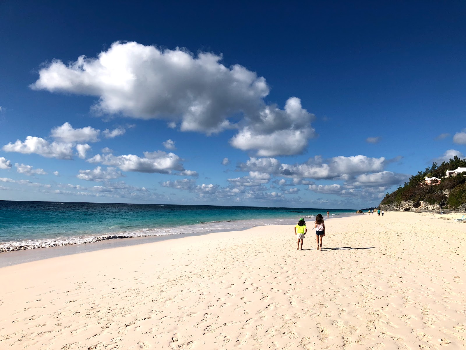 Fotografija Elbow Plaža z svetel fin pesek površino