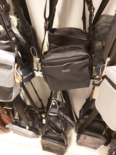 Geschäfte, um Loewe Tasche zu kaufen Munich