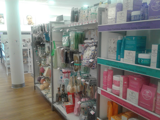 Hair Salon «Ulta Beauty», reviews and photos, 1513 Hawthorne Blvd, Redondo Beach, CA 90278, USA