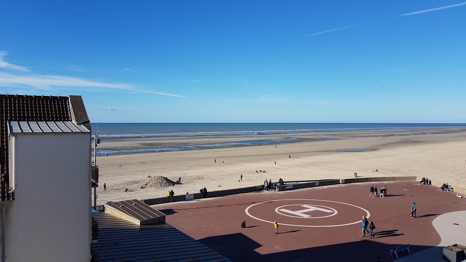 Photo of Plage Les Galathees with very clean level of cleanliness