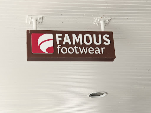 Shoe Store «Famous Footwear», reviews and photos, 2207 E Semoran Blvd, Apopka, FL 32703, USA