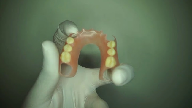 CLINICA DENTAL MI DENTISTA - Dentista