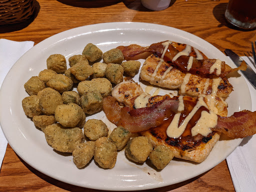 American Restaurant «Cracker Barrel Old Country Store», reviews and photos, 800 N Interstate Dr, Norman, OK 73072, USA