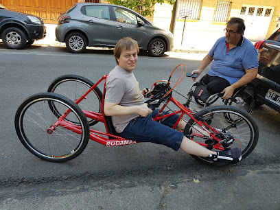 Rodamax - Handbikes, bicicletas y sillas de ruedas adaptadas para personas con discapacidad