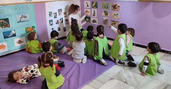 Escuela Infantil Teletubbies C. Colombiana, local 2 y 3, 41100 Coria del Río, Sevilla, España