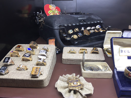 Jeweler «The Jewelry Center», reviews and photos, 7477 W Layton Ave, Milwaukee, WI 53220, USA