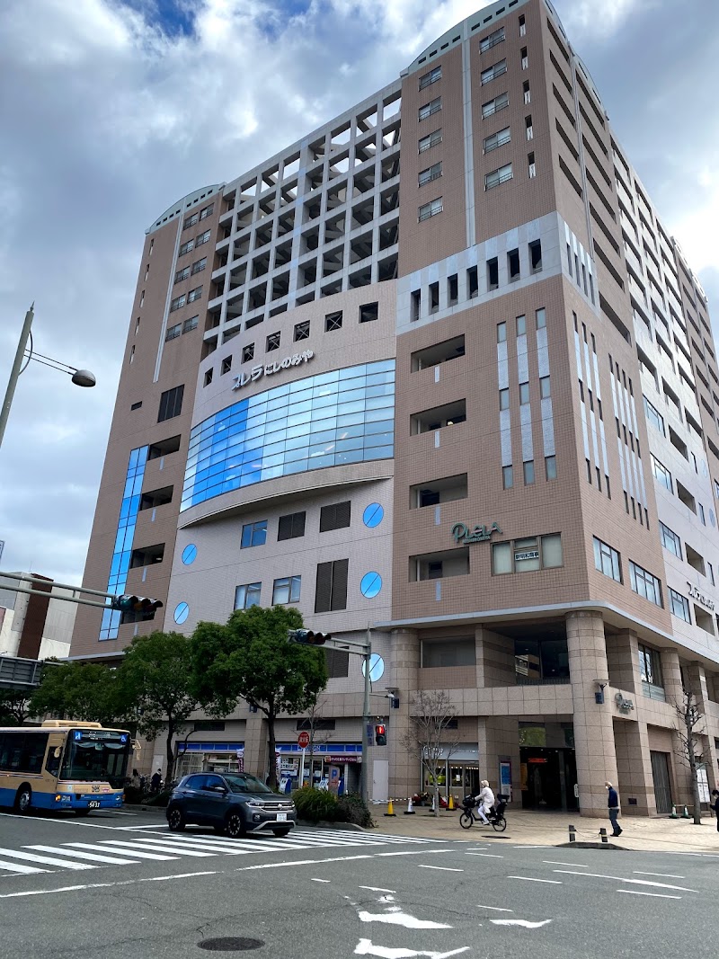 西宮市プレラホール 兵庫県西宮市高松町 コンサート ホール グルコミ
