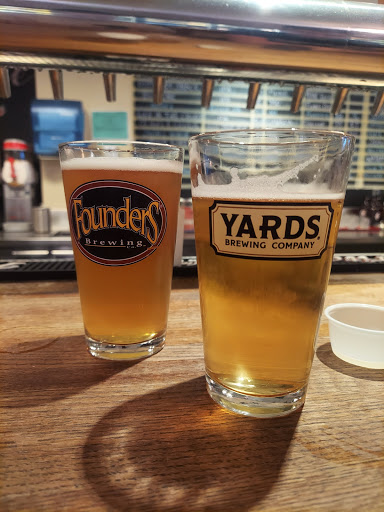 Oyster Bar Restaurant «Triton Craft Beer and Oyster Bar», reviews and photos, 308 Centre St, Beach Haven, NJ 08008, USA