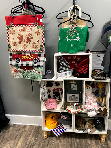 Beauty Salon «Stephanie Hood & Company Hair & Nail Salon», reviews and photos, 97 W Public Sq, Scottsville, KY 42164, USA