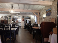 Atmosphère du Restaurant Des Voyageurs à Aigues-Mortes - n°3