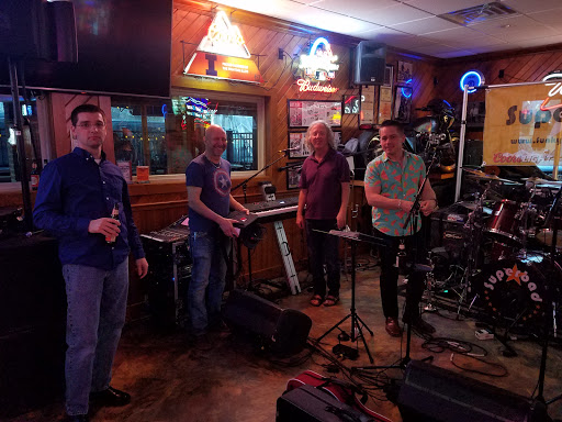 Bar «Orchard Inn Tavern», reviews and photos, 800 N 3rd St, Effingham, IL 62401, USA