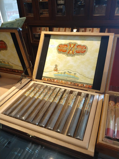 Cigar Shop «W. Curtis Draper Tobacconist», reviews and photos, 699 15th St NW, Washington, DC 20005, USA