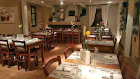 Atmosphère du Restaurant français Auberge du Château de Clermont - n°3