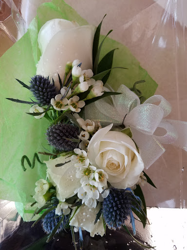 Florist «Petals-N-Glass Boutique», reviews and photos, 4474 W 8th St, Cincinnati, OH 45238, USA