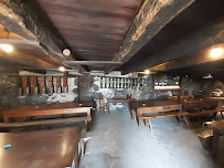 Atmosphère du Restaurant Buron de Camejane à Saint-Chély-d'Aubrac - n°15