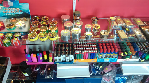 Vaporizer Store «Arlington Vape Tobacco & Hookah», reviews and photos, 1201 S Hayes St, Arlington, VA 22202, USA