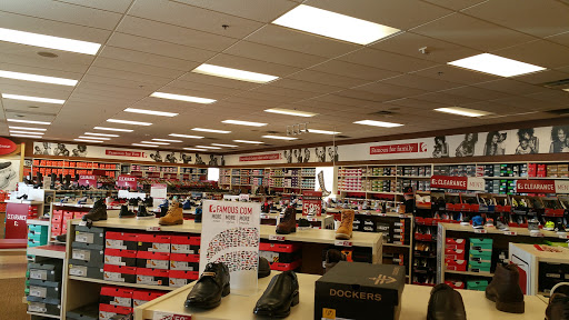 Shoe Store «Famous Footwear», reviews and photos, 3541 Washington Blvd, Baltimore, MD 21227, USA