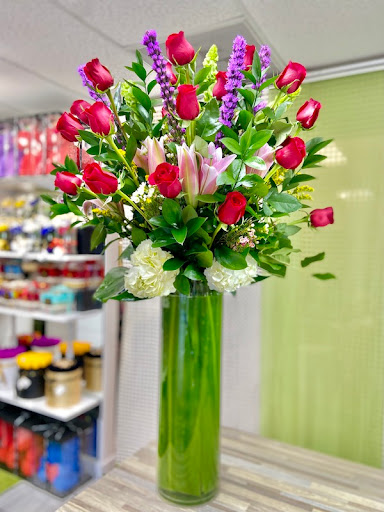 Florist «More Than Flowers», reviews and photos, 109 SE 2nd St, Miami, FL 33131, USA