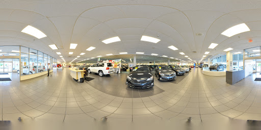 Toyota Dealer «Kings Toyota - New Cars, Indoor Showroom», reviews and photos, 4700 Fields Ertel Rd, Cincinnati, OH 45249, USA