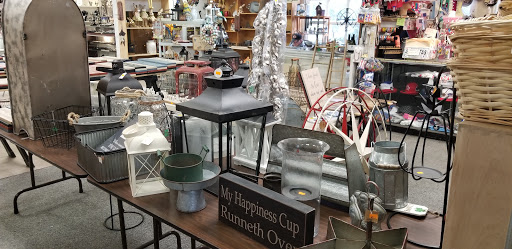 Flea Market «Pocono Bazaar Flea Market», reviews and photos, 1 Municipal Dr, East Stroudsburg, PA 18302, USA