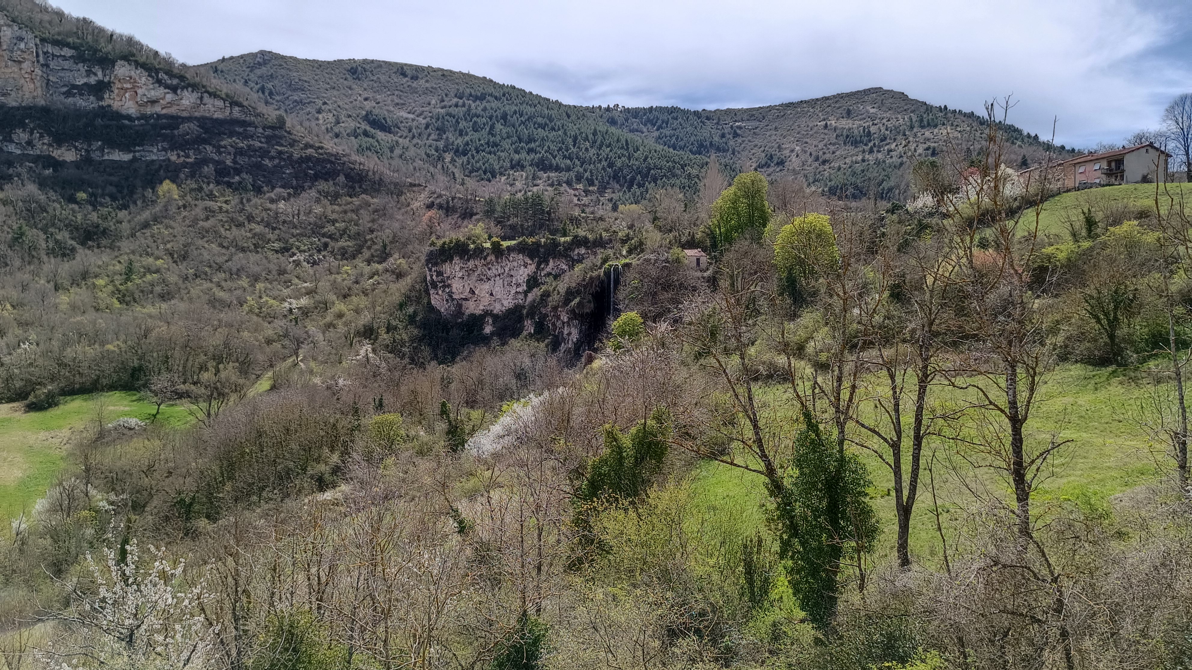Photo n° 4 de l'avis de aleks.u fait le 09/04/2023 à 21:29