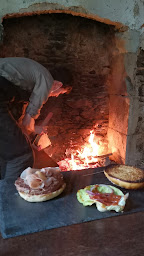 Photo n°8 de Restaurant La Forge Saint Joseph, Traiteur, plats à emporter, Burger artisanal, sud 44 à Corcoué-sur-Logne ()