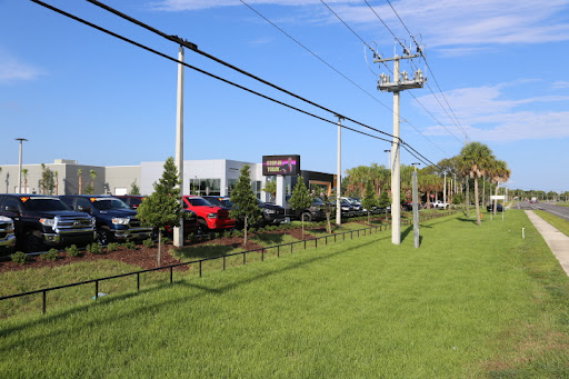 Car Dealer «Boniface-Hiers Chrysler Dodge Jeep», reviews and photos, 1775 E Merritt Island Causeway, Merritt Island, FL 32952, USA
