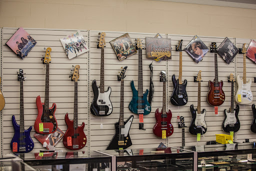 Pawn Shop «Mercury Pawn Shop», reviews and photos, 3300 W Mercury Blvd, Hampton, VA 23666, USA