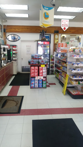 Grocery Store «Chatsworth Lake Market», reviews and photos, 23400 Lake Manor Dr, Chatsworth, CA 91311, USA