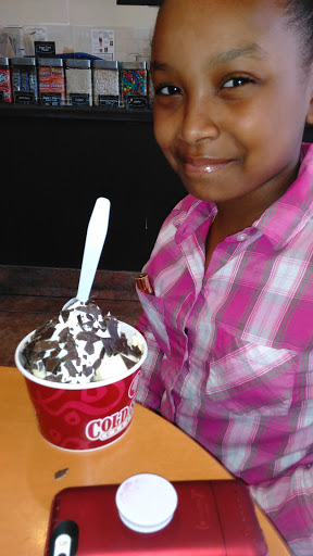 Ice Cream Shop «Cold Stone Creamery Yogurt Bar», reviews and photos, 14126 Rivergate Pkwy Suite 100, Bldg C, Charlotte, NC 28273, USA