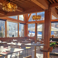 Atmosphère du Restaurant la Terrasse des Grands Bains à Le Monêtier-les-Bains - n°1