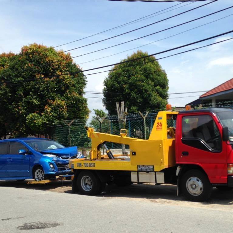 T Y Towing Service Di Bandar Johor Bahru