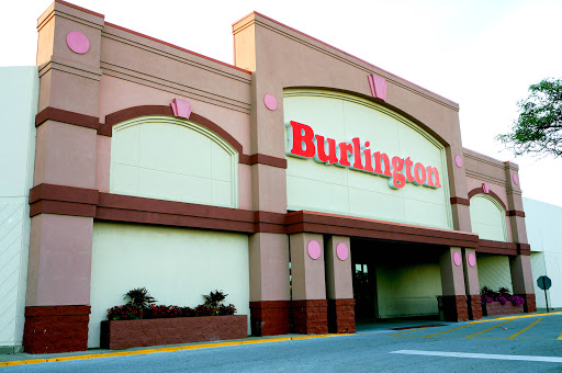 Burlington Coat Factory, 1555 S Lake St, Mundelein, IL 60060, USA, 