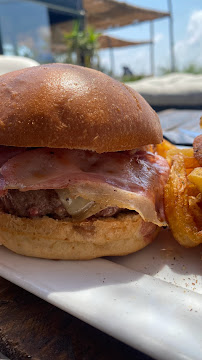 Hamburger du Restaurant ECOLE WINDSURF Le Wesh Center Crew à Leucate - n°7