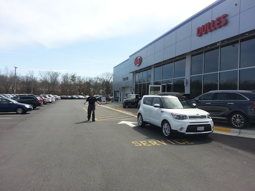 Chrysler Dealer «Dulles Motorcars», reviews and photos, 107 Catoctin Cir SE, Leesburg, VA 20175, USA