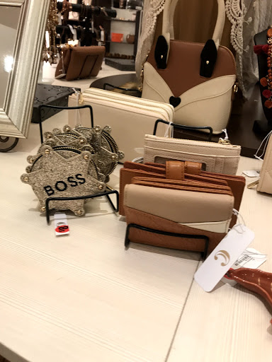Fashion Accessories Store «Charming Charlie», reviews and photos, 5175 Deerfield Blvd, Mason, OH 45040, USA