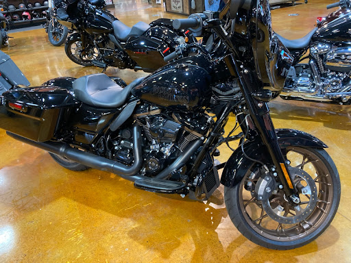 Harley-Davidson Dealer «Bergen County Harley-Davidson (Service Opens 9am)», reviews and photos, 124 Essex St, Rochelle Park, NJ 07662, USA