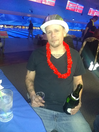 Bowling Supply Shop «Lodge Lanes», reviews and photos, 46255 S Interstate 94 Service Dr, Belleville, MI 48111, USA